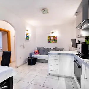Happy In Center 10 Min Walk From Bacvice Appartement